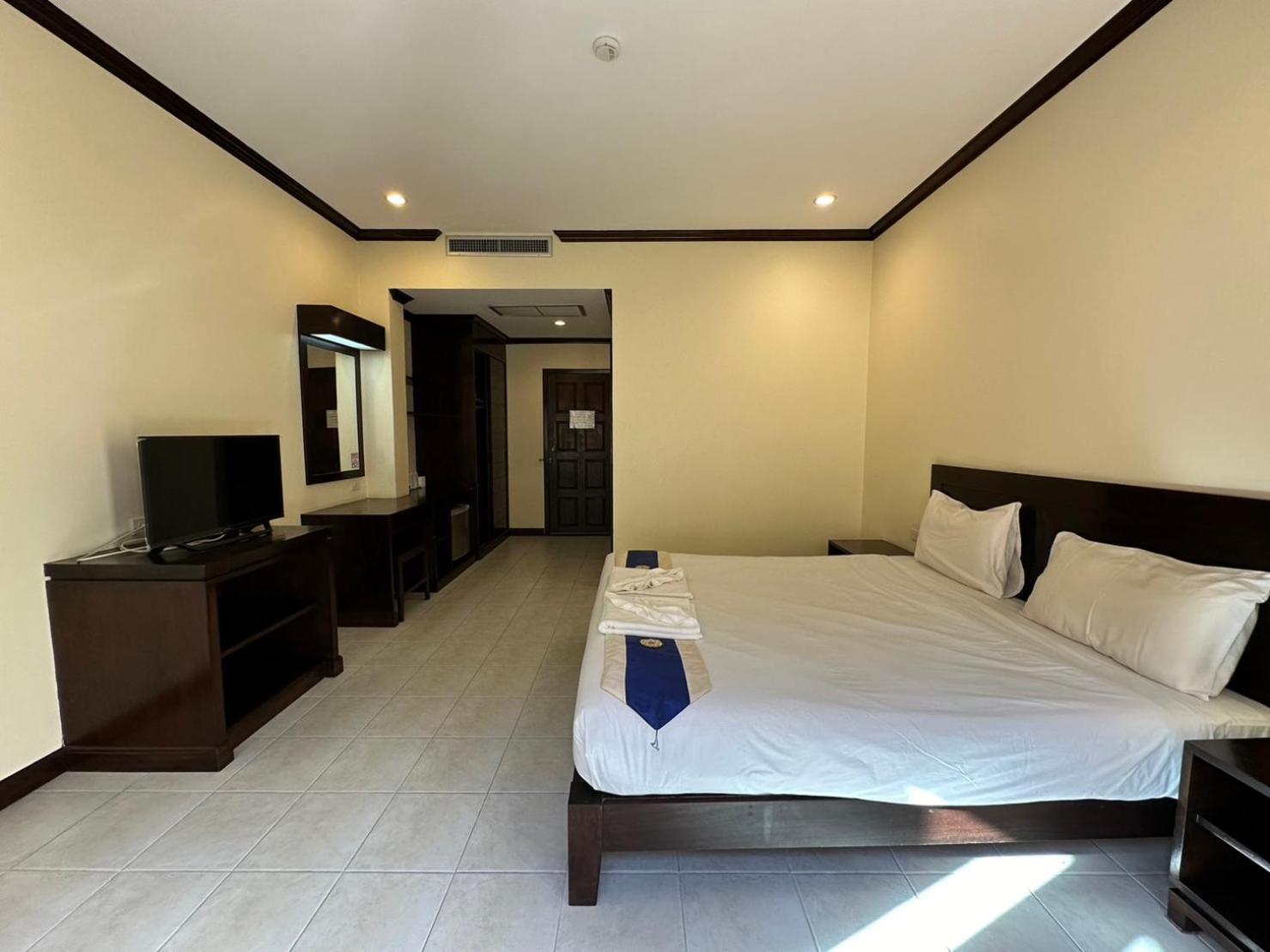 Baan Kingkeaw Thamdee Patong Hotel Екстериор снимка
