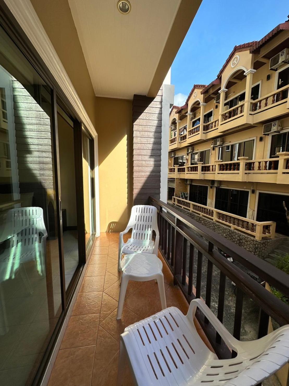 Baan Kingkeaw Thamdee Patong Hotel Екстериор снимка