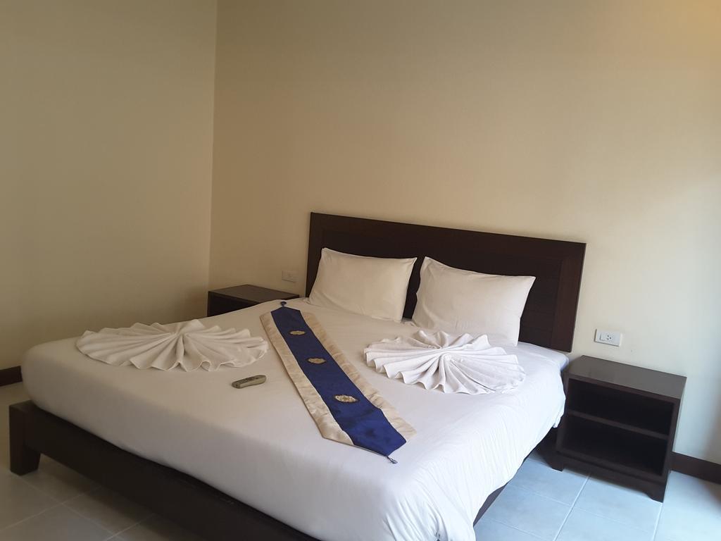 Baan Kingkeaw Thamdee Patong Hotel Екстериор снимка