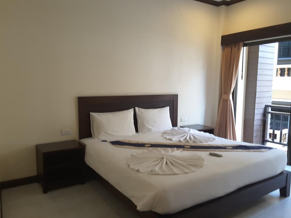 Baan Kingkeaw Thamdee Patong Hotel Екстериор снимка